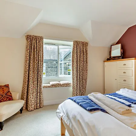 3 Bed In Sz542 *